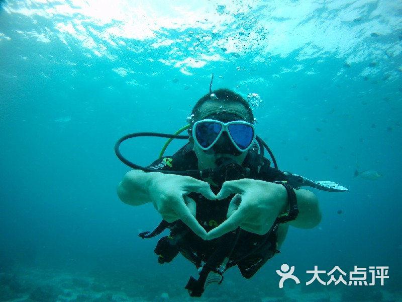 《要久久爱》首播!剧情写实共鸣感强,杨紫范丞丞同框像姐弟